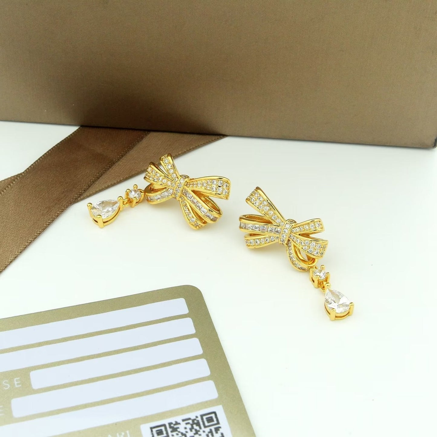 Graff Tilda Bow Classic Diamond Drop Earrings