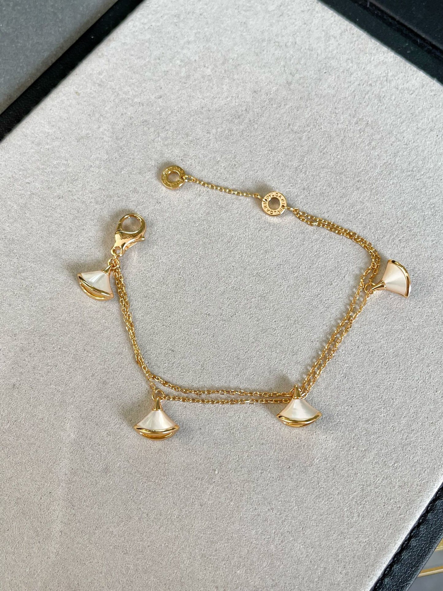 Bvlgari 4 Motif Gold Diva Dream Bracelet