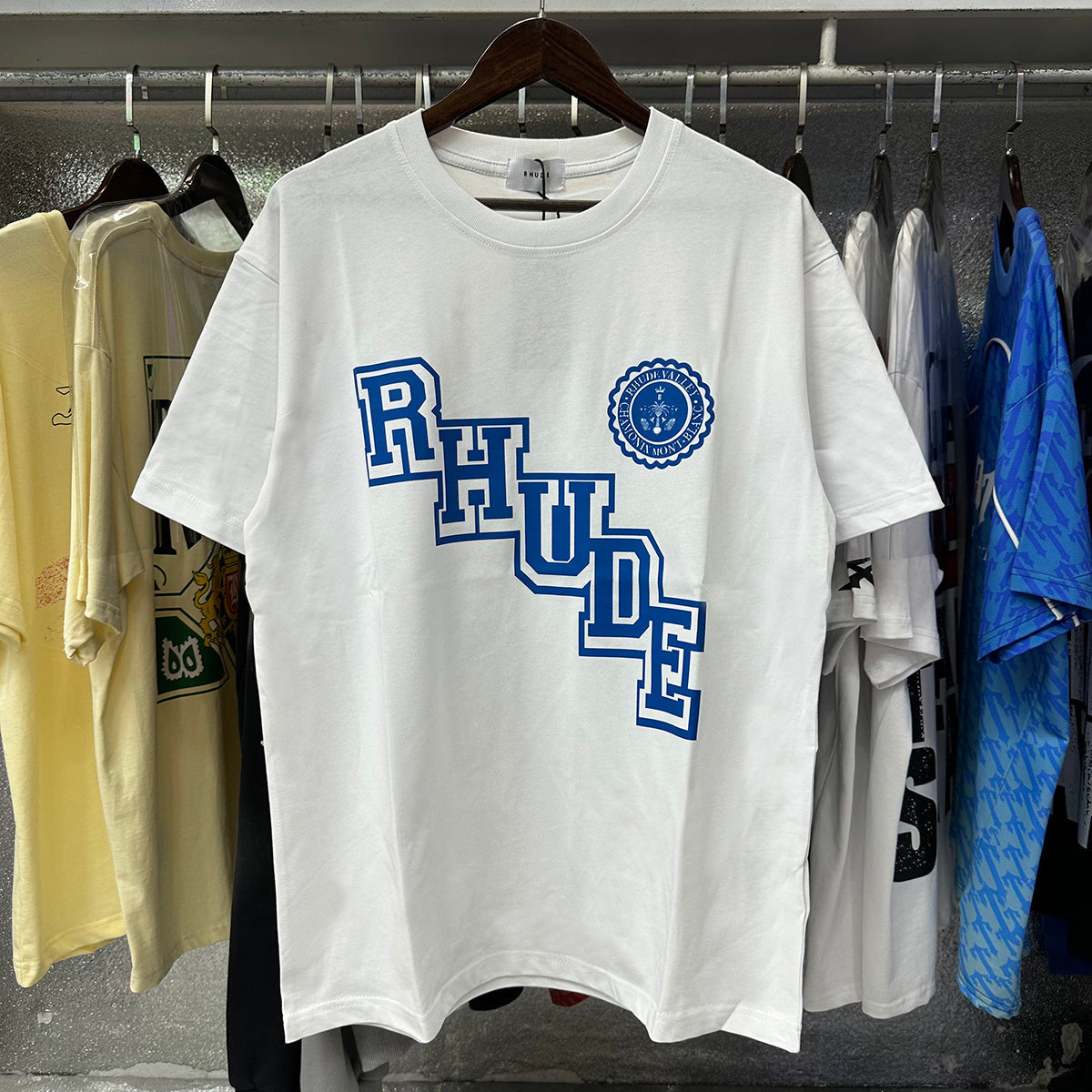 Rhude T-shirts College Badge Printed Cotton Casual Short Sleeve Men and Women